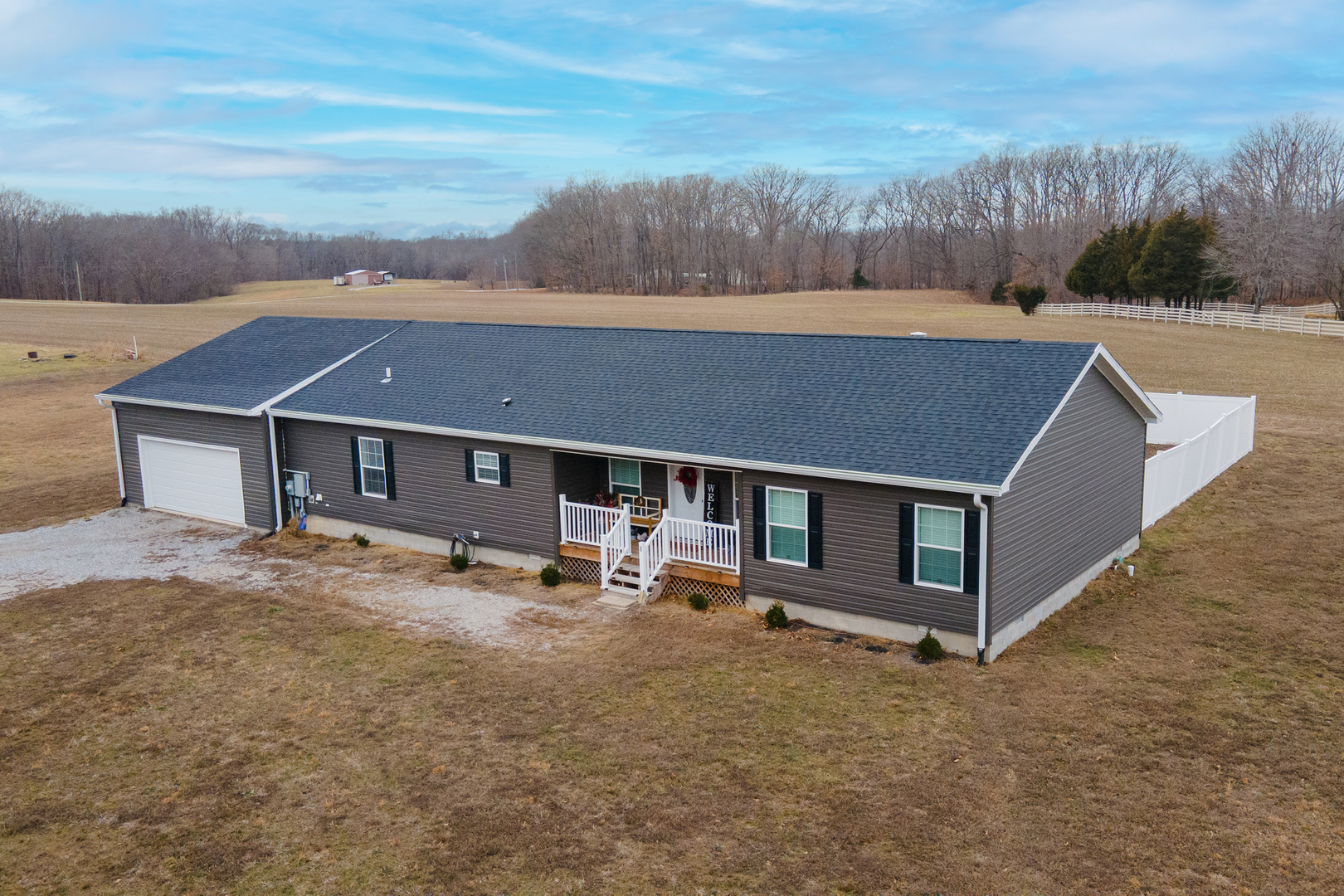 13310 East Idlewood Road Mount Vernon, IL 62864 - Photo 1 of 38