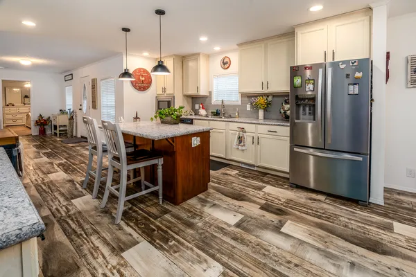 $305,000 | 13310 East Idlewood Road, Mount Vernon, IL 62864