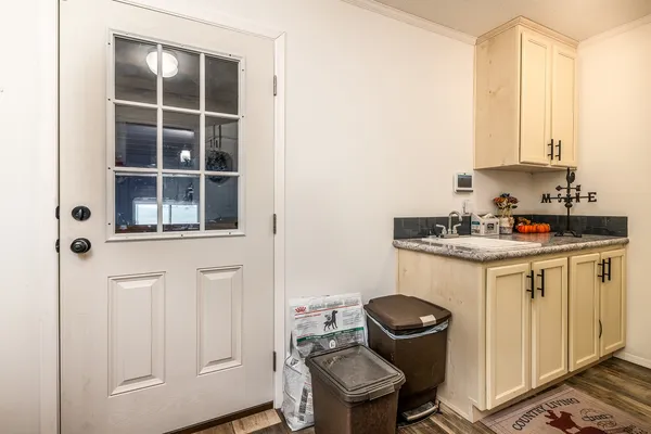 $305,000 | 13310 East Idlewood Road, Mount Vernon, IL 62864