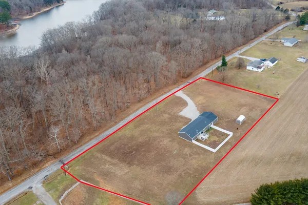 $305,000 | 13310 East Idlewood Road, Mount Vernon, IL 62864