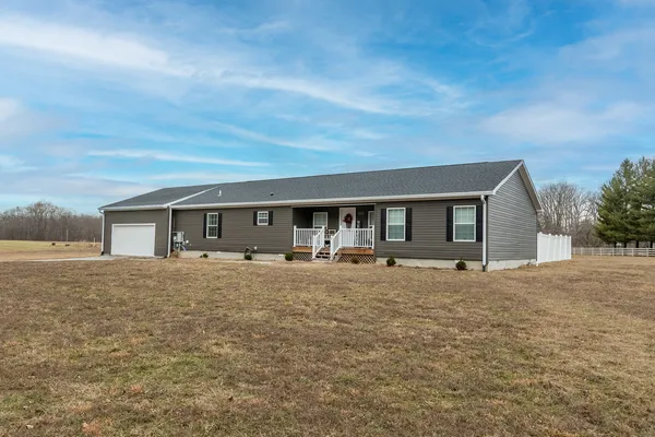 $305,000 | 13310 East Idlewood Road, Mount Vernon, IL 62864