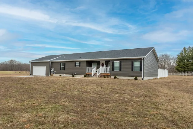 $309,000 | 13310 East Idlewood Road, Mount Vernon, IL 62864