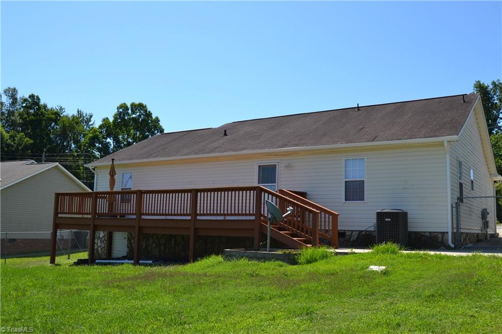 213 Albertson Road Thomasville, NC 27360 - Photo 3 of 27 Gallery Image 3