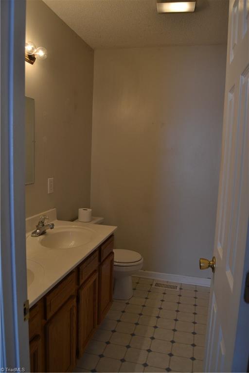 213 Albertson Road Thomasville, NC 27360 - Photo 26 of 27 Gallery Image 26