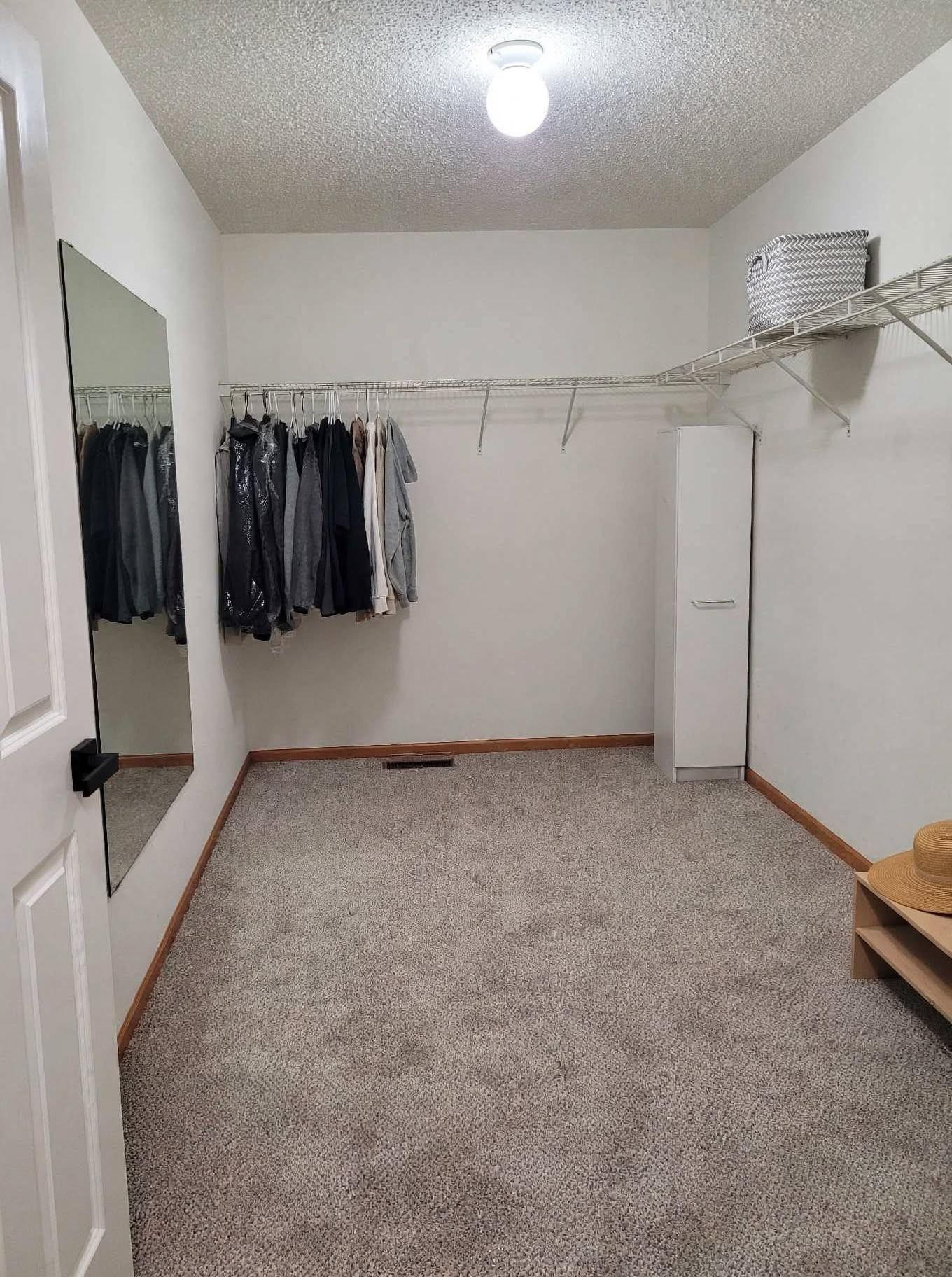 1240 County Rd D East, Unit 3 Maplewood, MN 55109 - Photo 16 of 25 Gallery Image 16