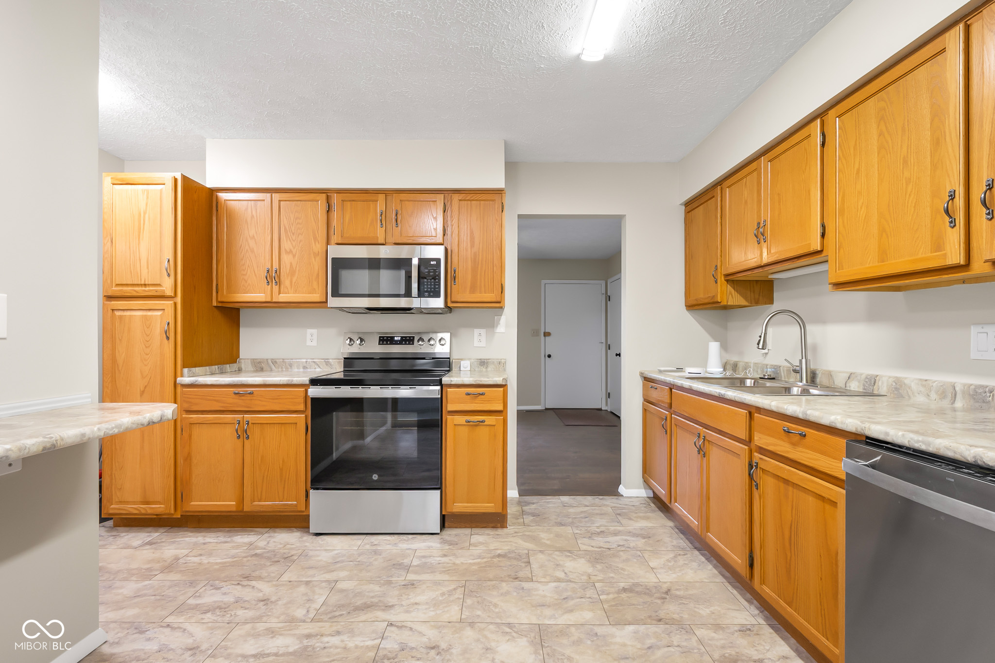 4845 Timbercrest Drive Columbus, IN 47203 - Photo 8 of 42