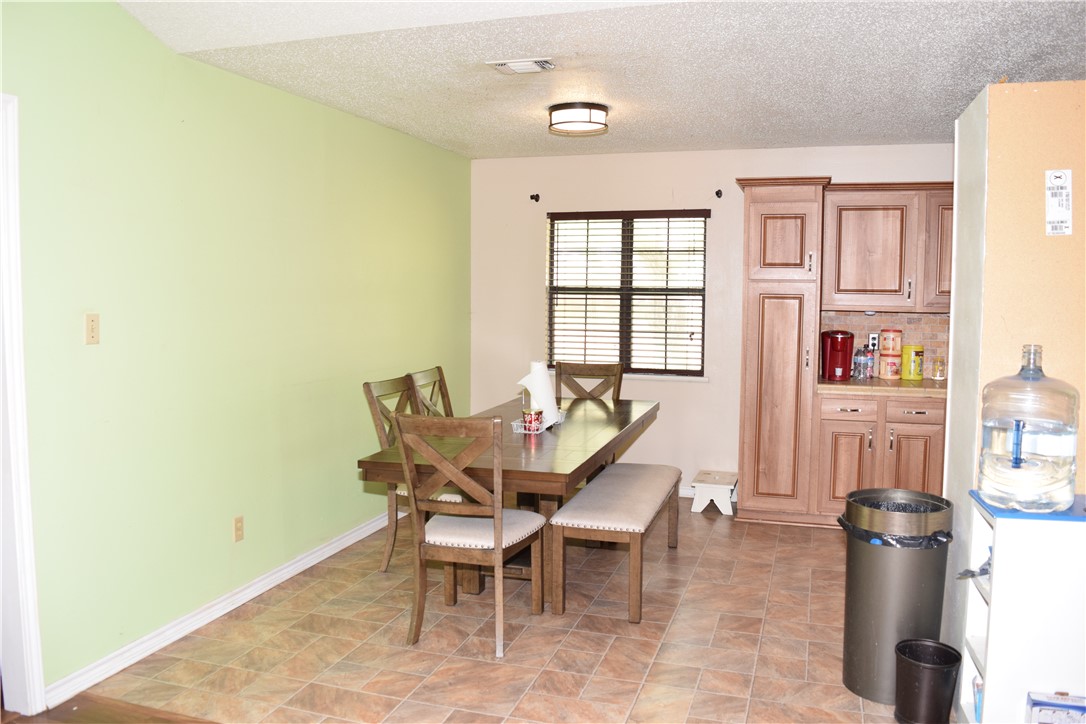 24772 County Road 360 Mathis, TX 78368 - Photo 5 of 30