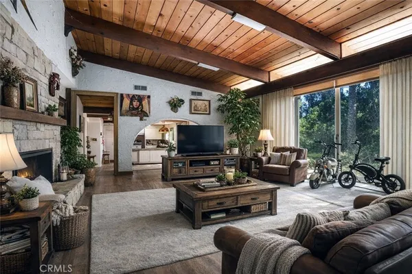 $2,750,000 | 15 La Crescenta Drive, Camarillo, CA 93010