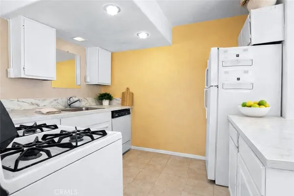 $2,750,000 | 15 La Crescenta Drive, Camarillo, CA 93010