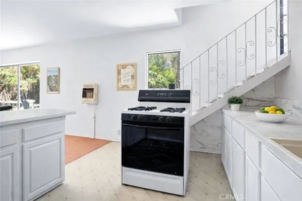 $2,750,000 | 15 La Crescenta Drive, Camarillo, CA 93010