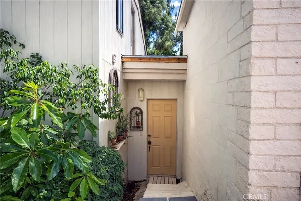 $2,750,000 | 15 La Crescenta Drive, Camarillo, CA 93010