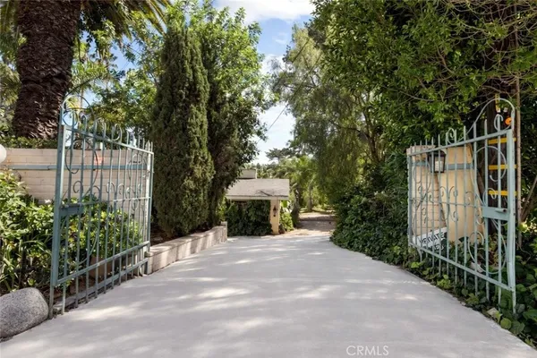 $2,750,000 | 15 La Crescenta Drive, Camarillo, CA 93010
