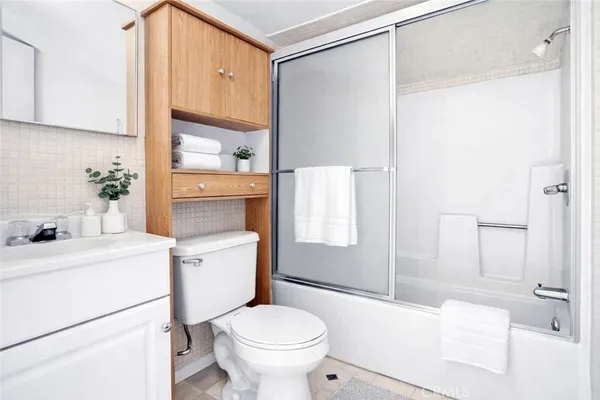 $2,750,000 | 15 La Crescenta Drive, Camarillo, CA 93010