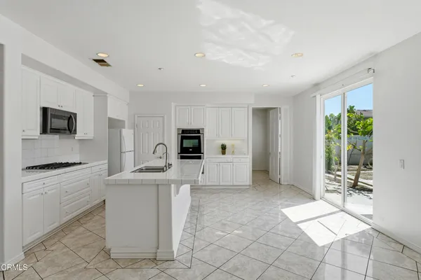 $1,125,000 | 3554 Dunkirk Drive, Oxnard, CA 93035