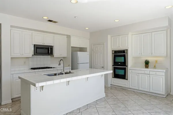 $1,125,000 | 3554 Dunkirk Drive, Oxnard, CA 93035