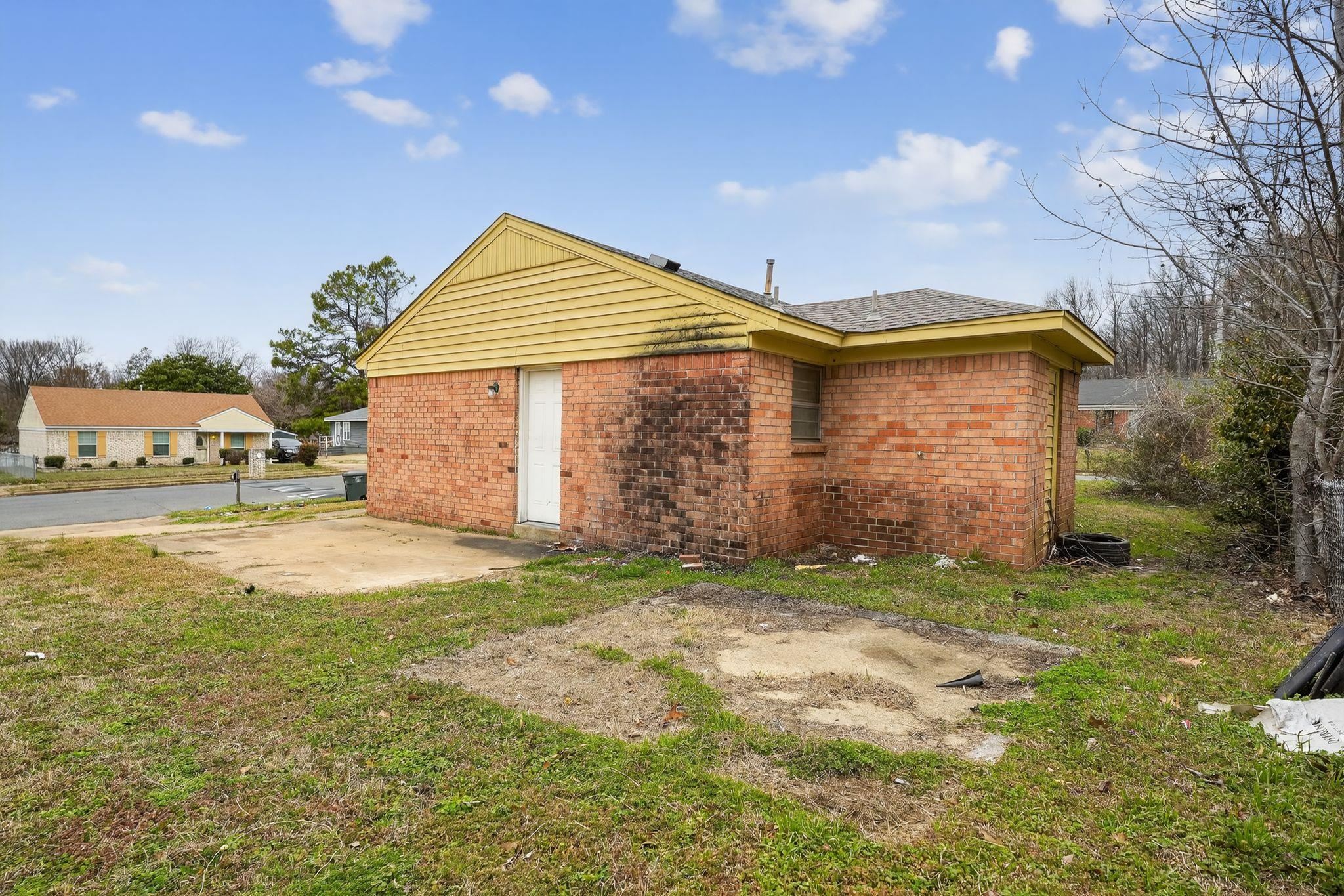 4094 Double Tree Street Memphis, TN 38109 - Photo 6 of 31 View of outdoor structure
