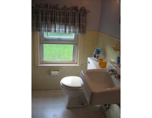12 Emerson Road Northborough, MA 01532 - Photo 17 of 22 Gallery Image 17