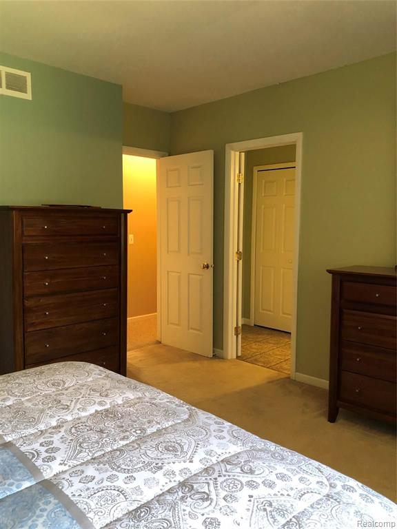 2841 Grant Road Rochester Hills, MI 48309 - Photo 39 of 47
