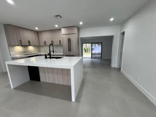 $6,500 | 1133 Southwest 11th Street, Boca Raton, FL 33486