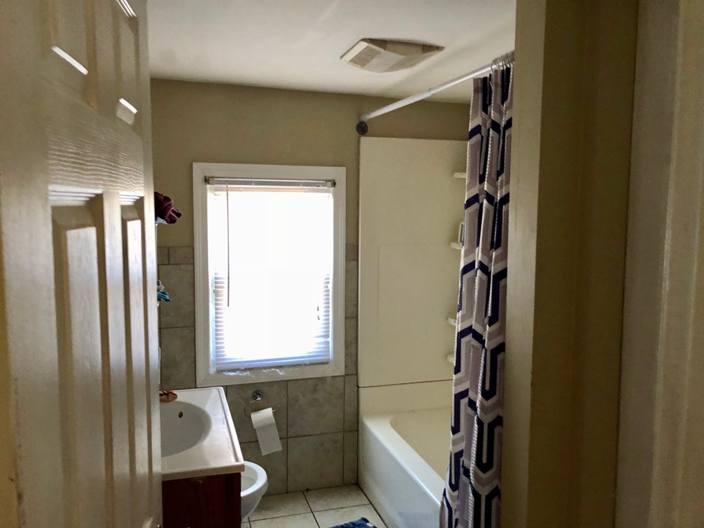29 Woodrow Street Springfield, MA 01119 - Photo 9 of 17 Gallery Image 9