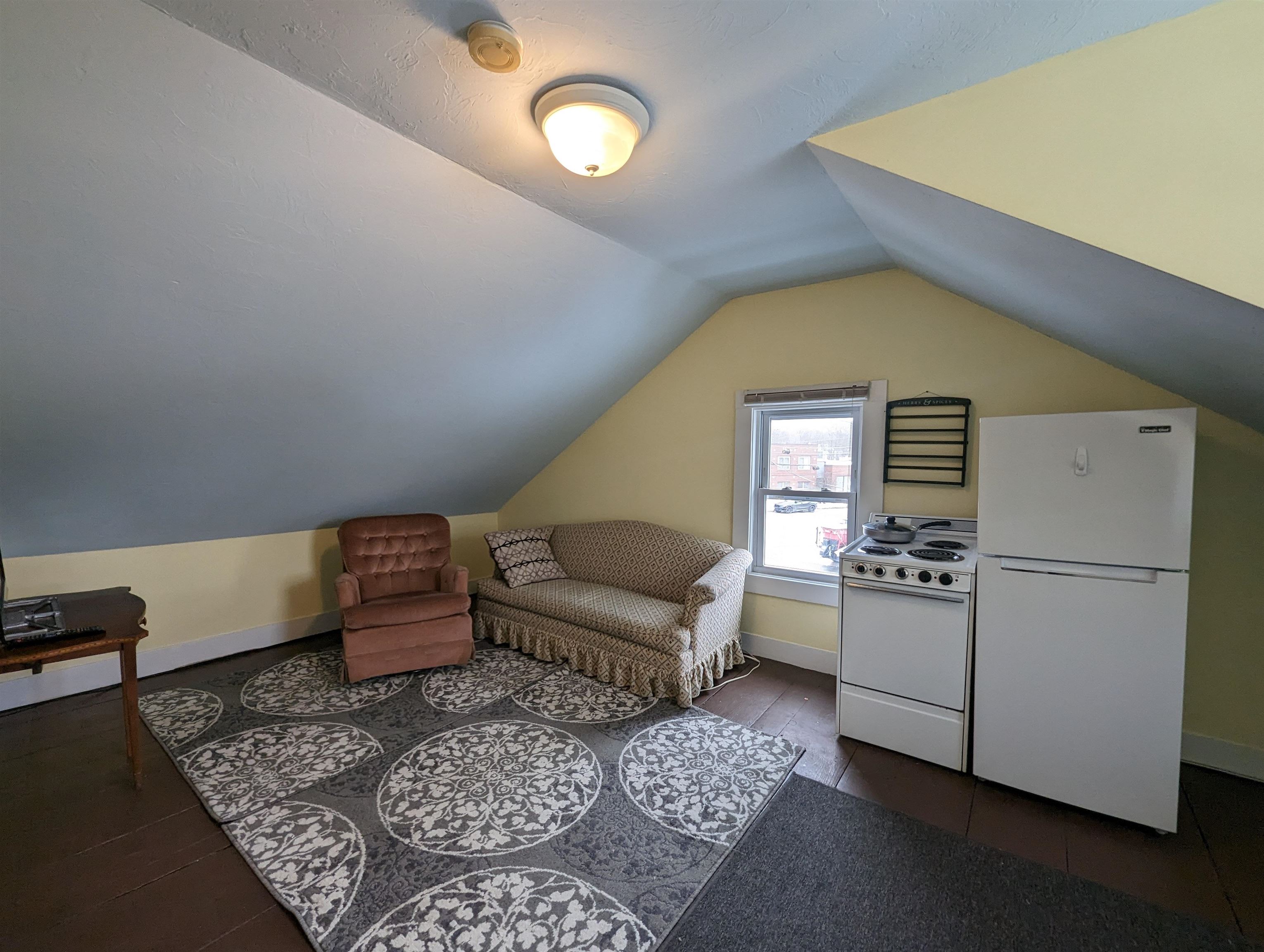 8 6th Street, Unit C Dover, NH 03820 - Photo 6 of 8