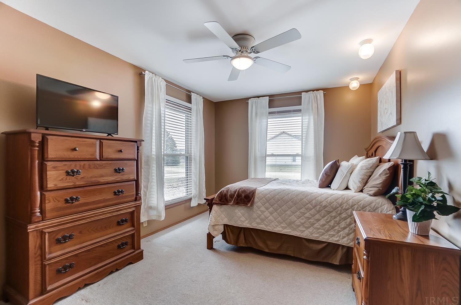 313 Meadowmere Drive Butler, IN 46721 - Photo 25 of 33
