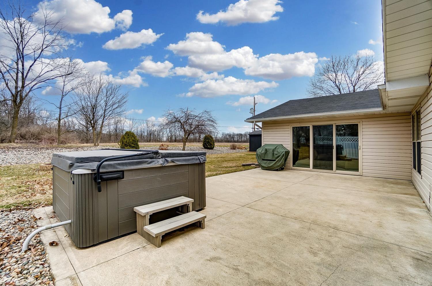 313 Meadowmere Drive Butler, IN 46721 - Photo 31 of 33