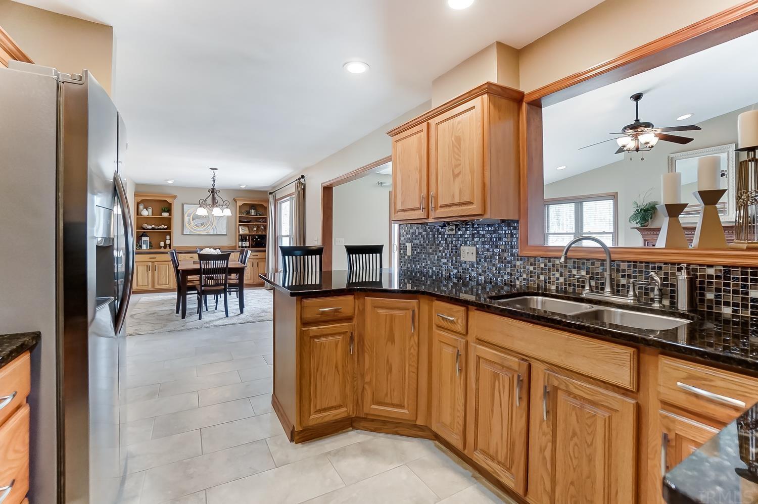 313 Meadowmere Drive Butler, IN 46721 - Photo 10 of 33
