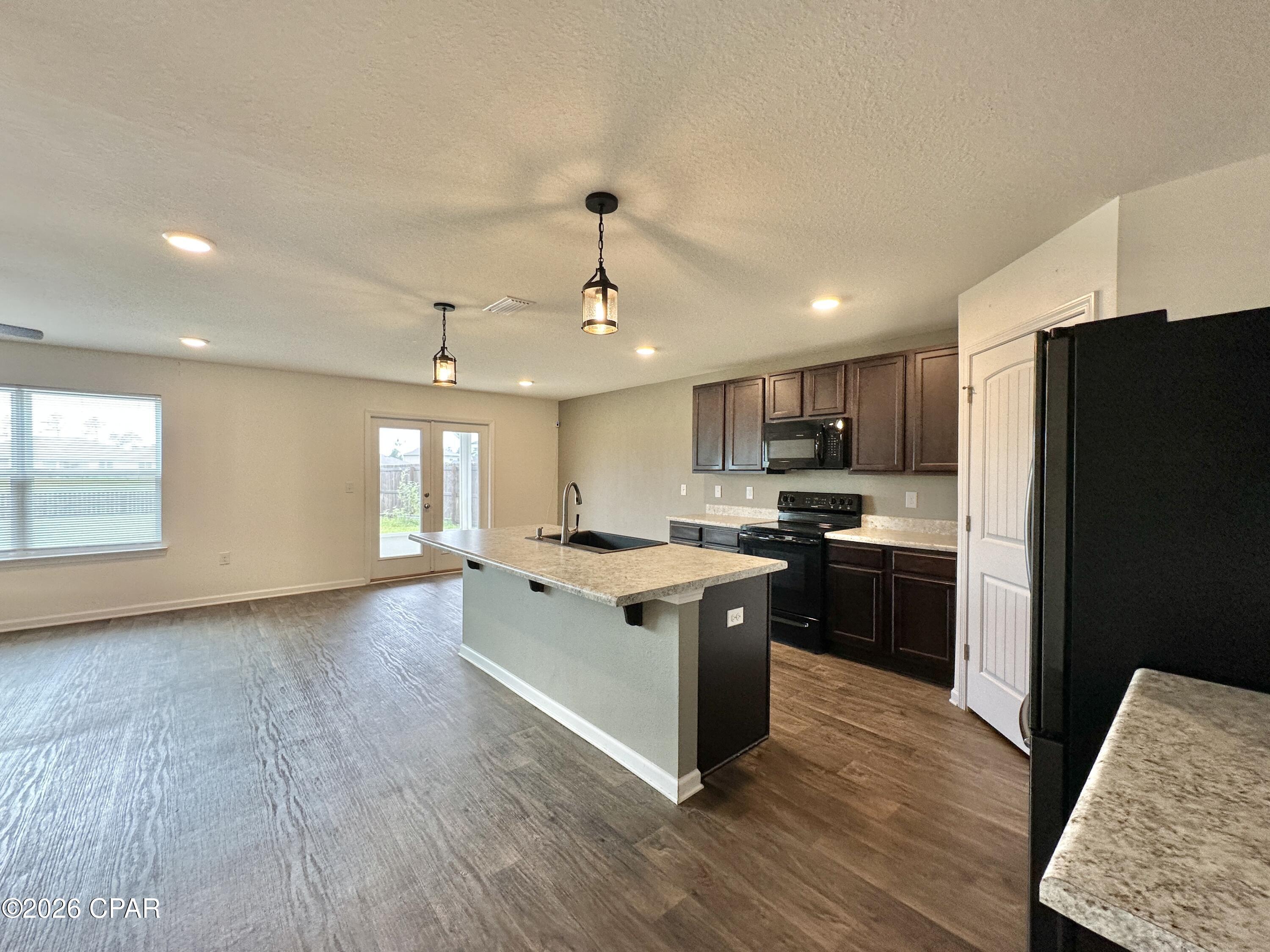 109 Merrion Road Southport, FL 32409 - Photo 4 of 38