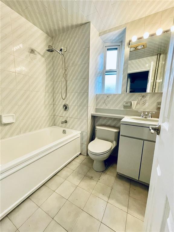 2610 Ocean Parkway, Unit 5C Brooklyn, NY 11235 - Photo 4 of 13