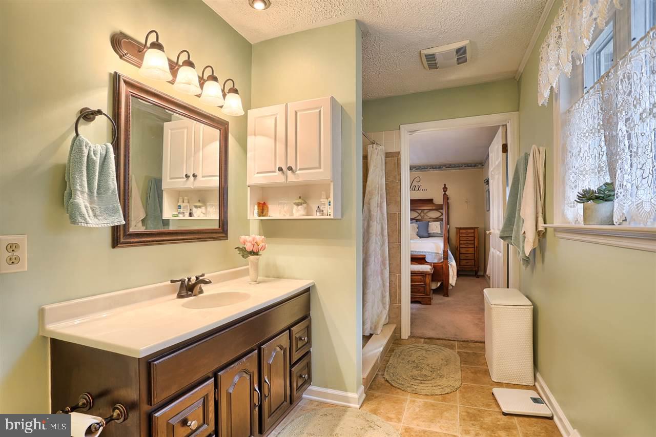 2320 Birch Road York, PA 17408 - Photo 19 of 36