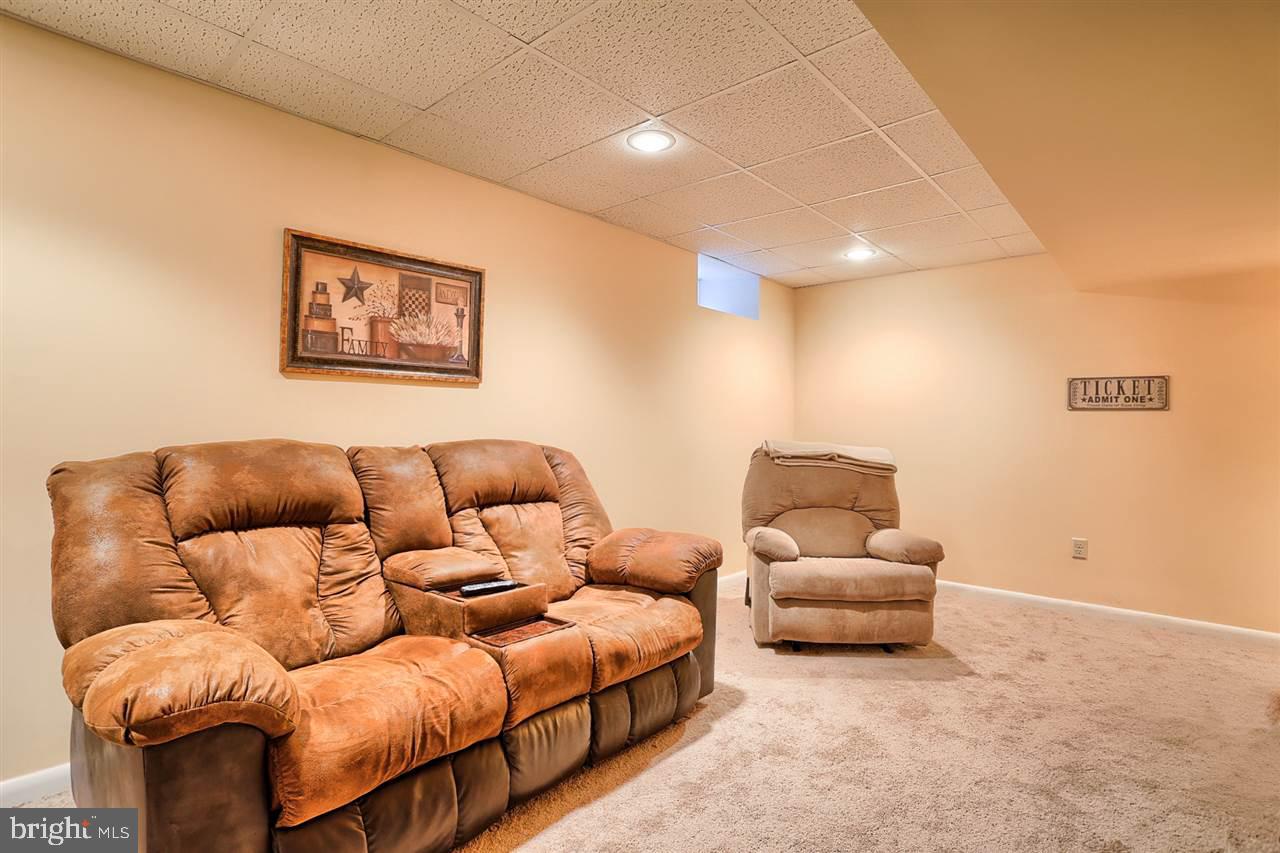 2320 Birch Road York, PA 17408 - Photo 24 of 36