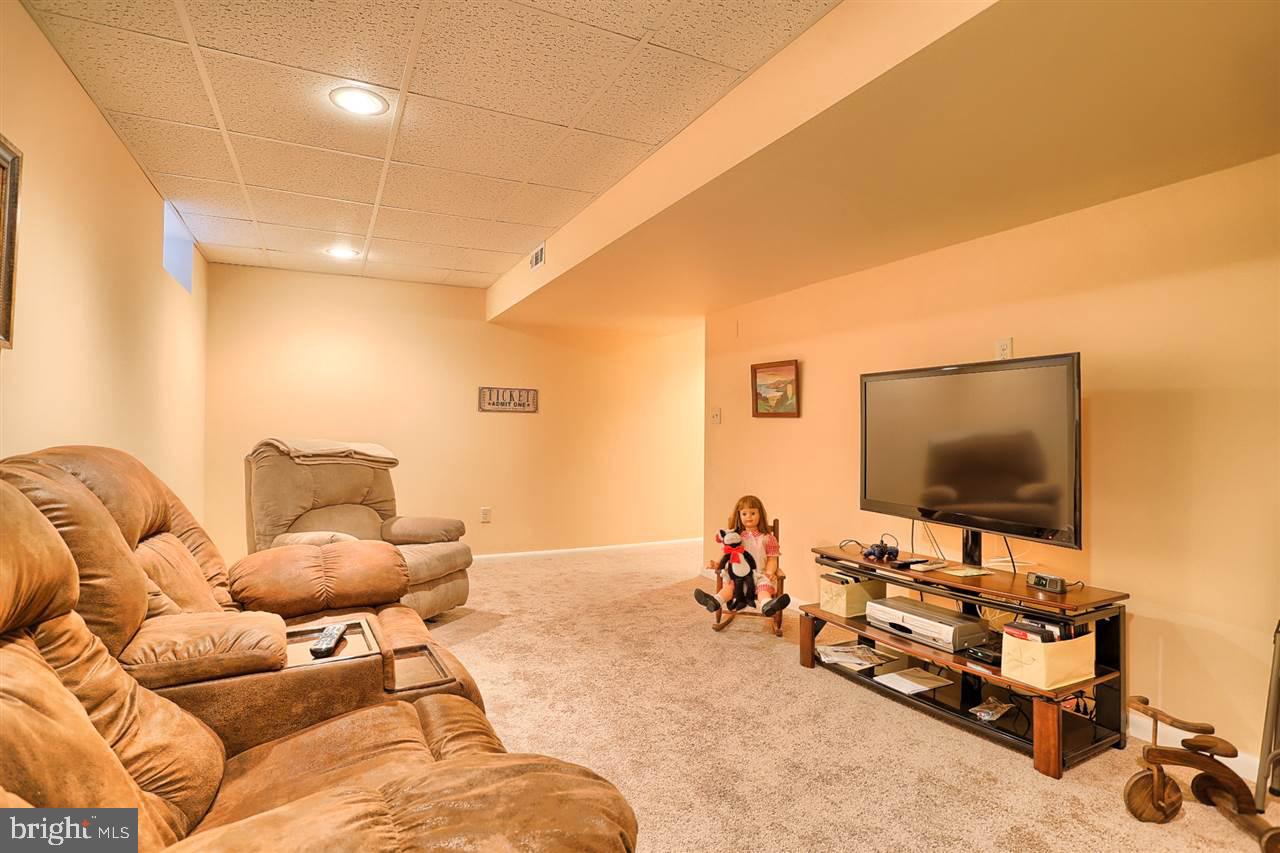 2320 Birch Road York, PA 17408 - Photo 25 of 36