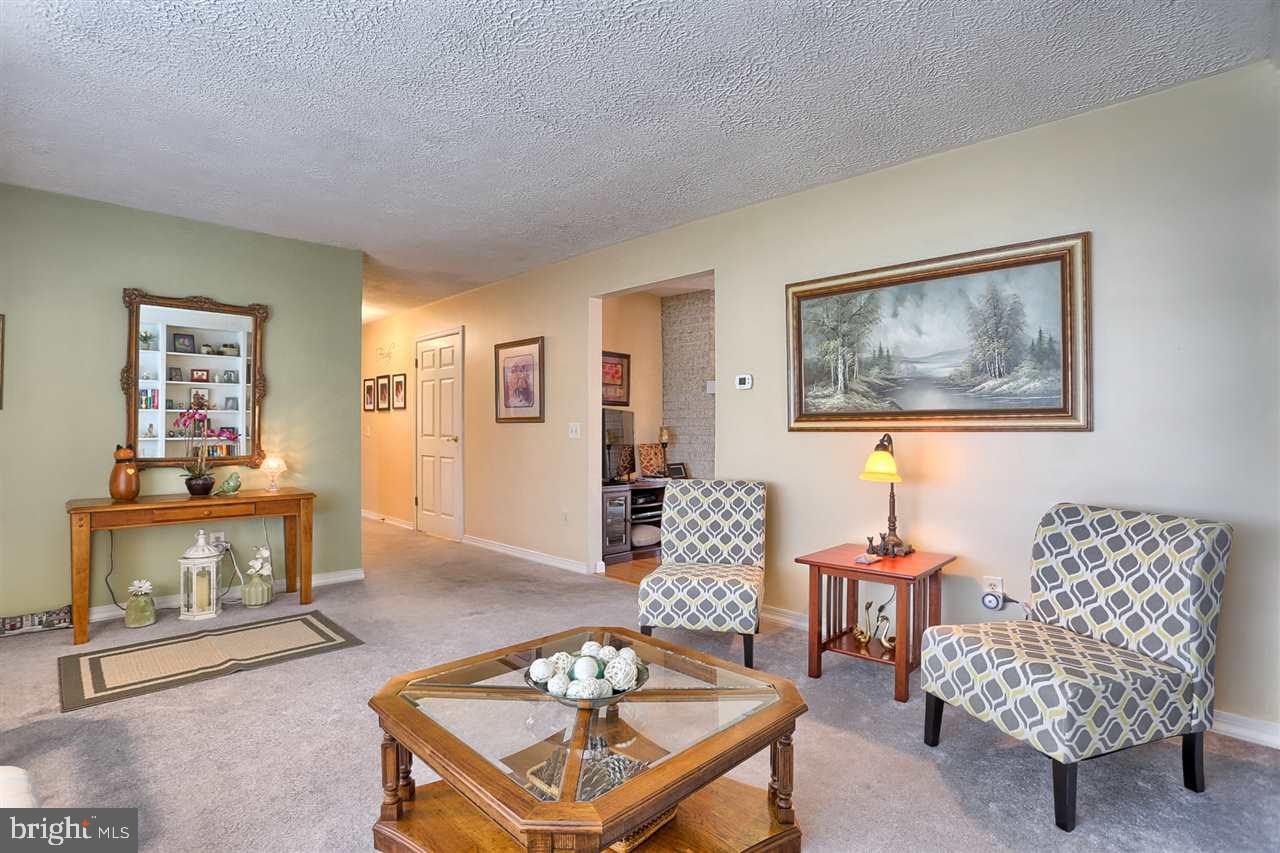 2320 Birch Road York, PA 17408 - Photo 4 of 36