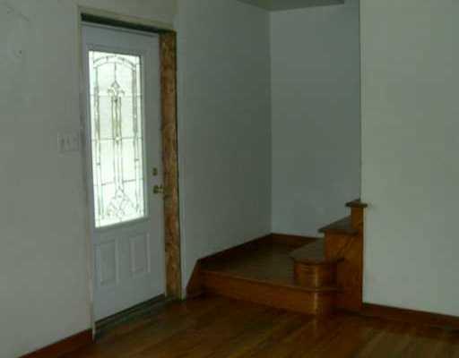 1235 Sugar Hollow Road Apollo, PA 15613 - Photo 5 of 7 Living Room.