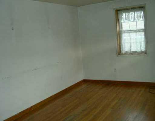 1235 Sugar Hollow Road Apollo, PA 15613 - Photo 6 of 7 Living Room.