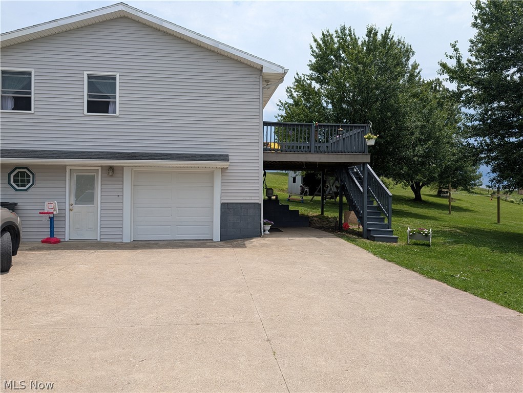 41401 Hanover Ridge Road Jewett, OH 43986 - Photo 5 of 28 paved drive
