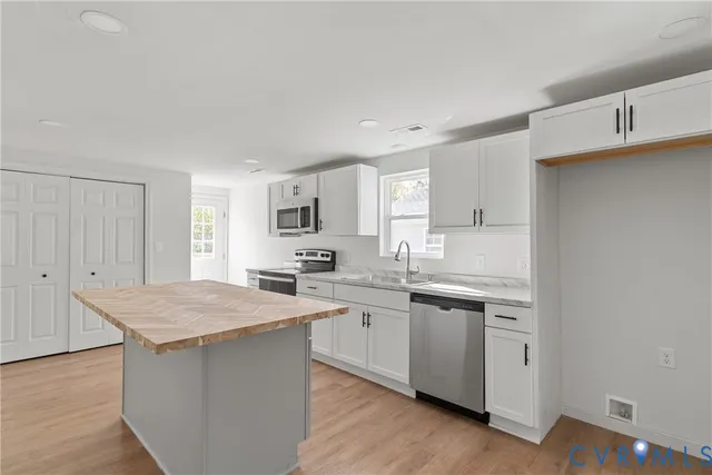 $193,000 | 605 High School Street, Emporia, VA 23847