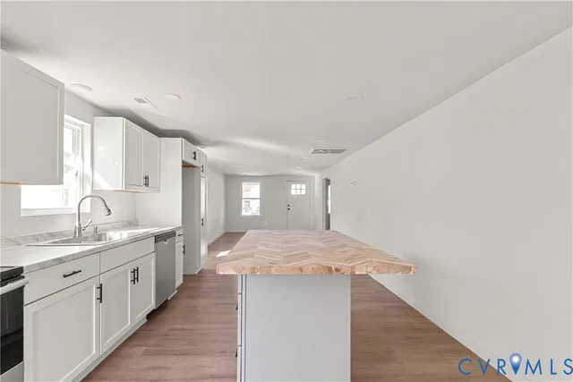 $193,000 | 605 High School Street, Emporia, VA 23847