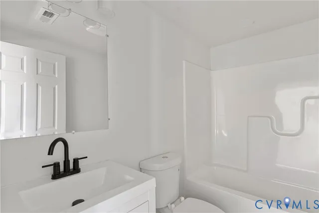 $193,000 | 605 High School Street, Emporia, VA 23847