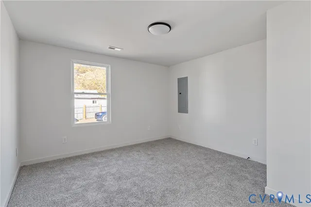 $193,000 | 605 High School Street, Emporia, VA 23847