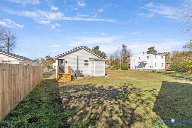 $193,000 | 605 High School Street, Emporia, VA 23847