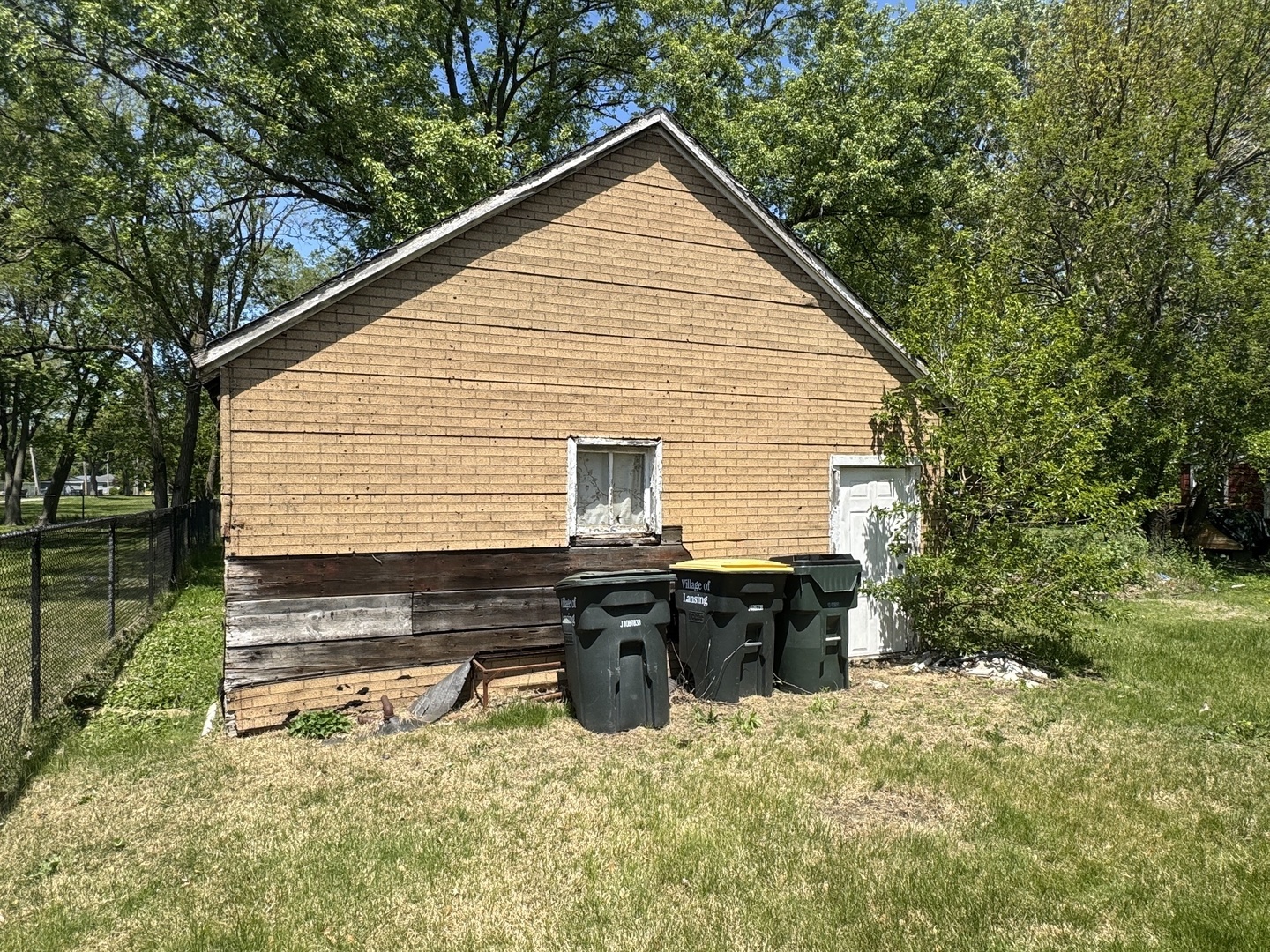 3226 181st Street Lansing, IL 60438 - Photo 21 of 38 a view of house with backyard