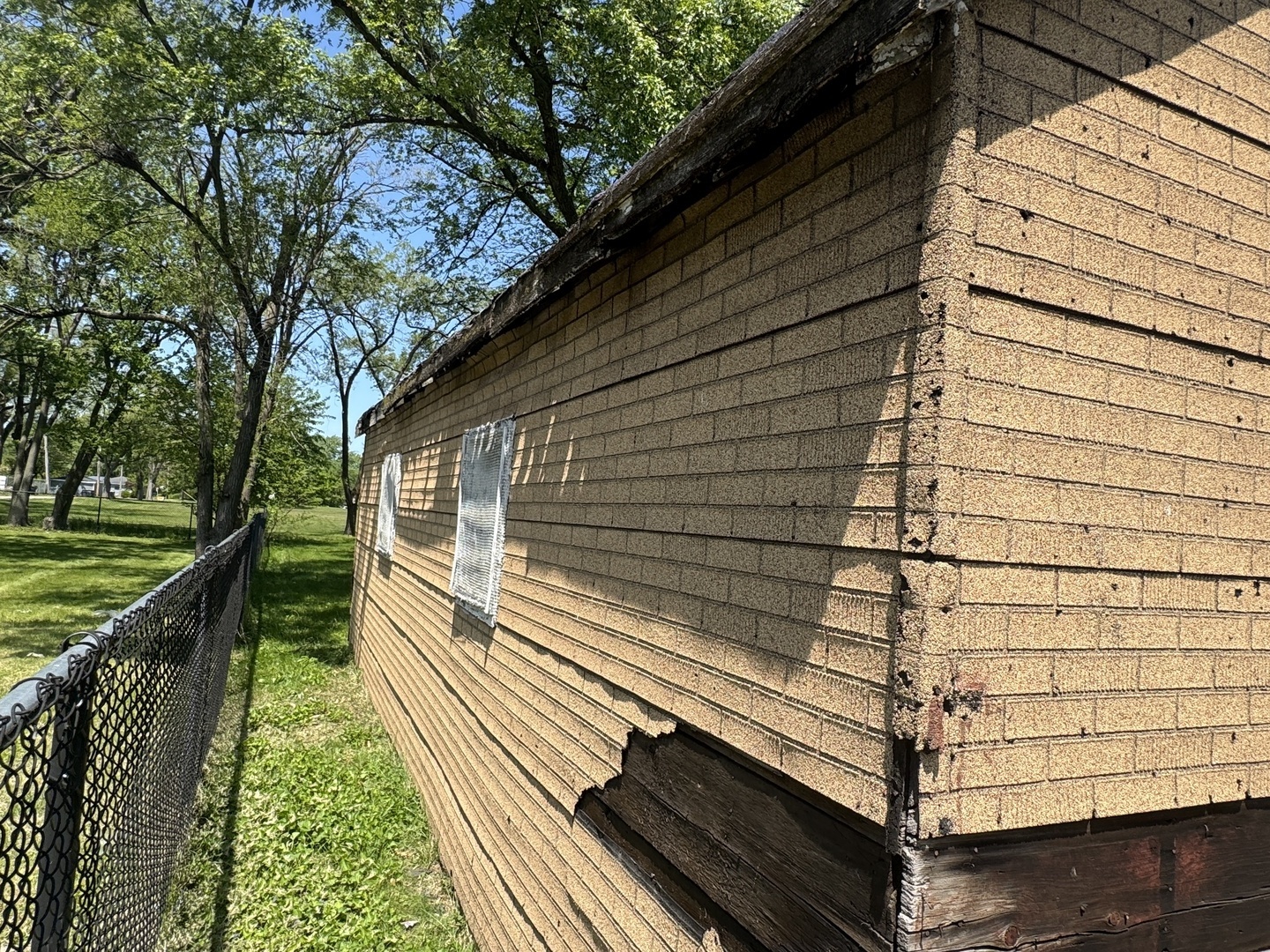 3226 181st Street Lansing, IL 60438 - Photo 22 of 38 a balcony with view of outdoor space