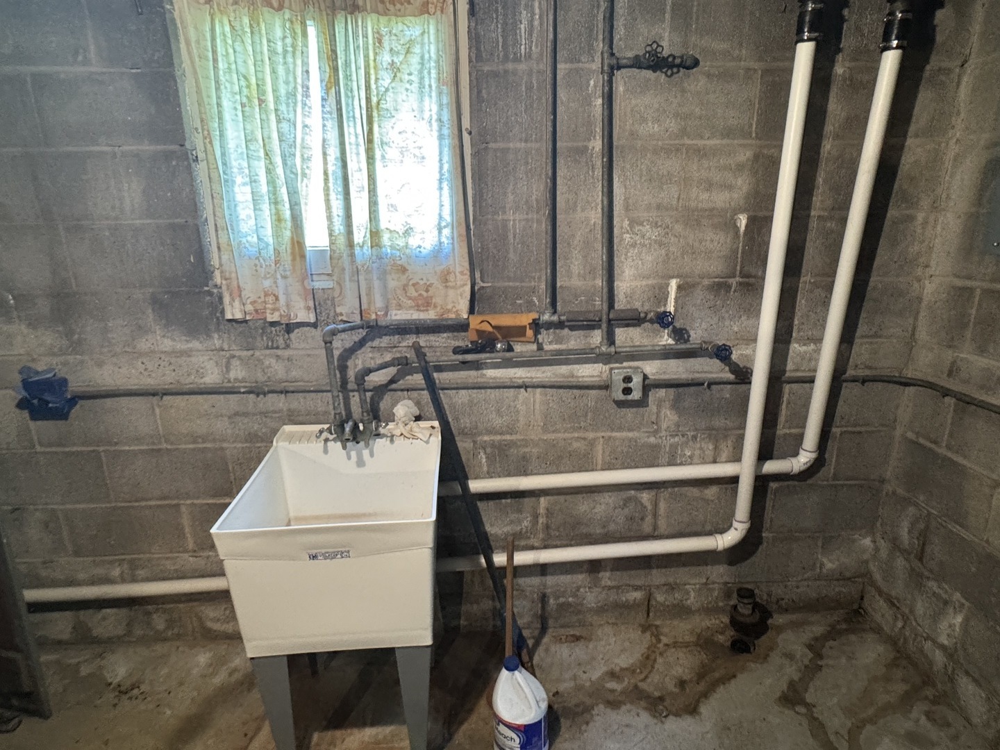 3226 181st Street Lansing, IL 60438 - Photo 35 of 38 a bathroom with a sink toilet and window