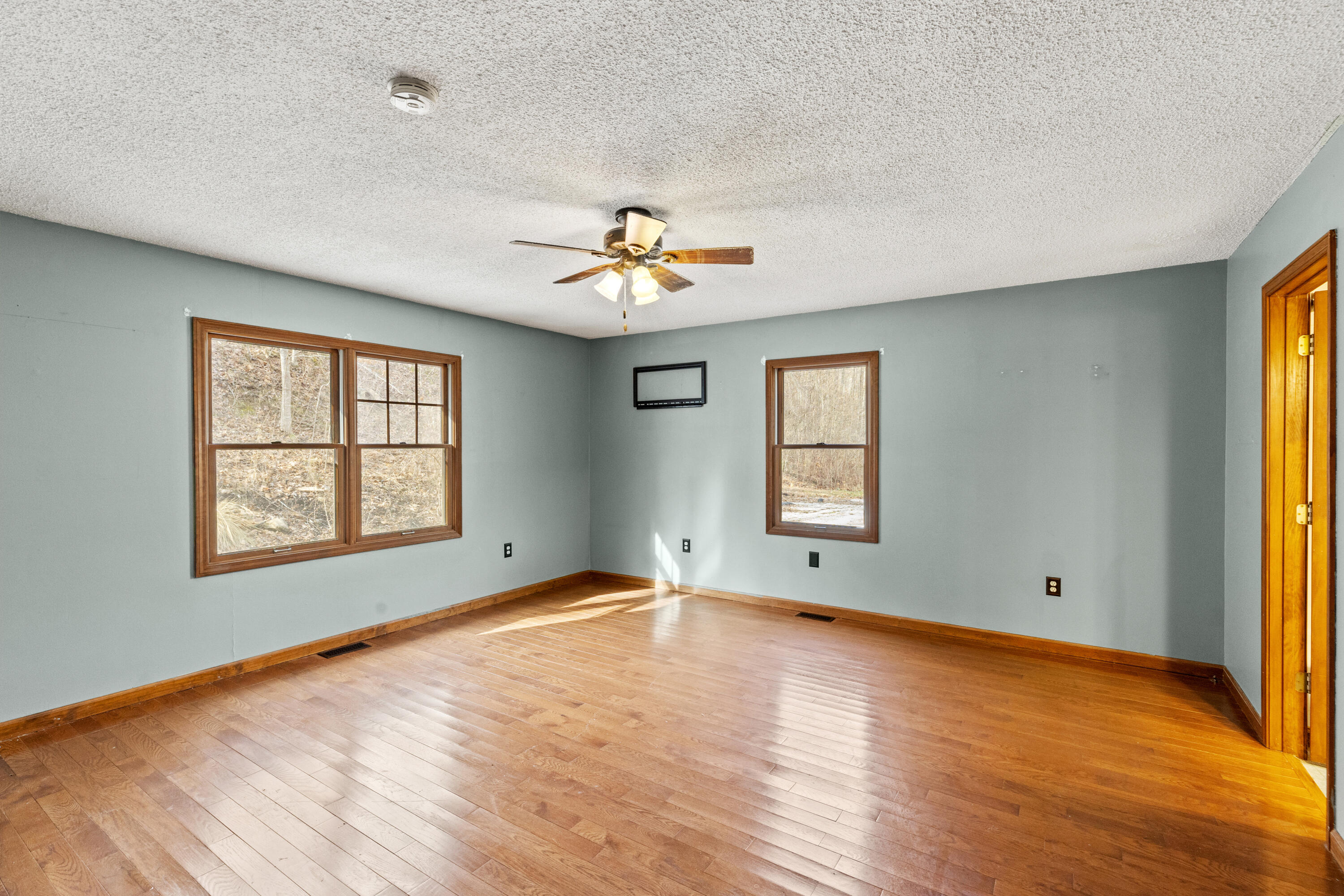 977 Lower Hatcher Creek Road Stanton, KY 40380 - Photo 21 of 51 img_3943