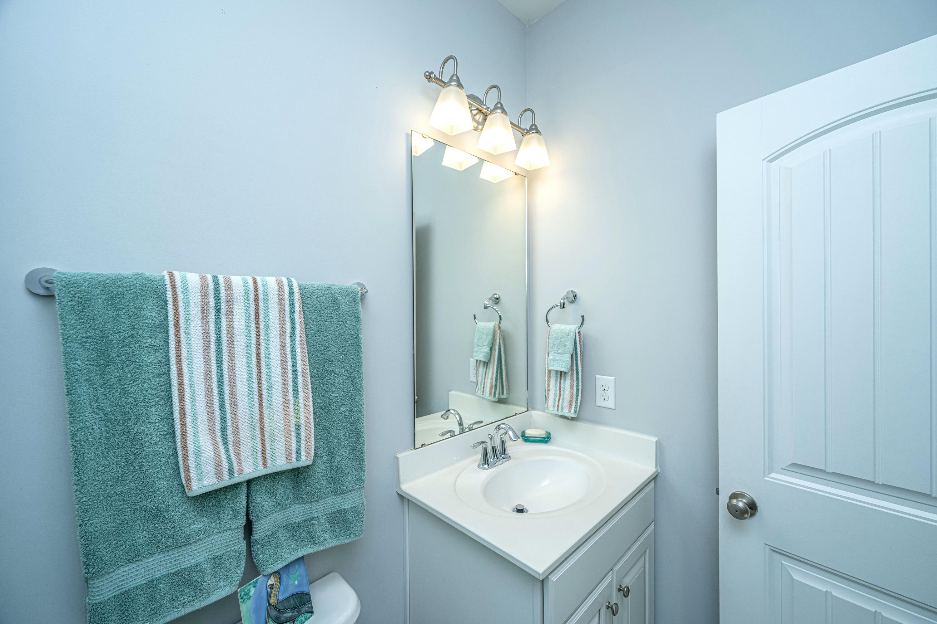 1395 Tollison Path Mount Pleasant, SC 29466 - Photo 24 of 48 Upstairs full bath