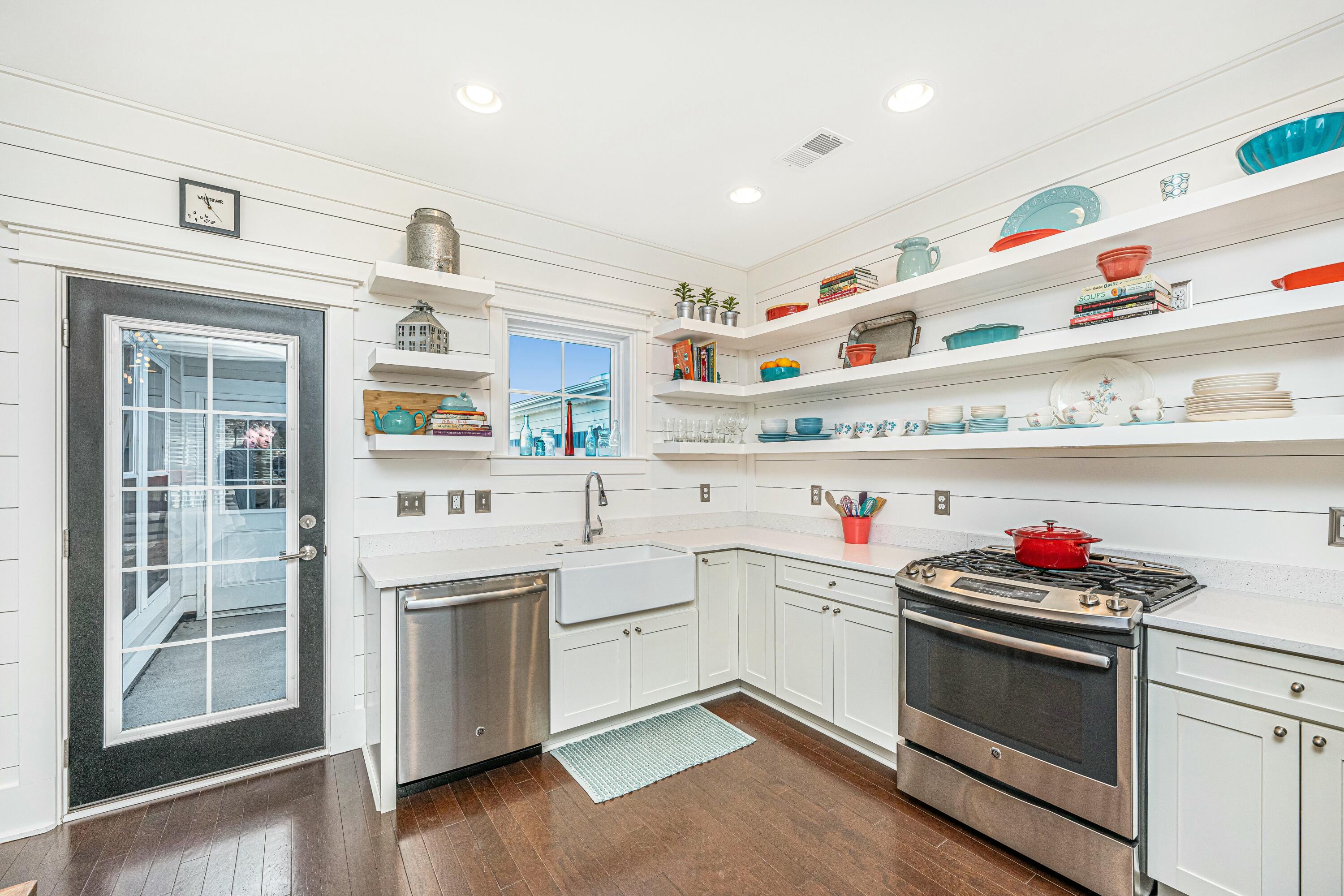 1395 Tollison Path Mount Pleasant, SC 29466 - Photo 10 of 48 Gorgeous upgraded kitchen