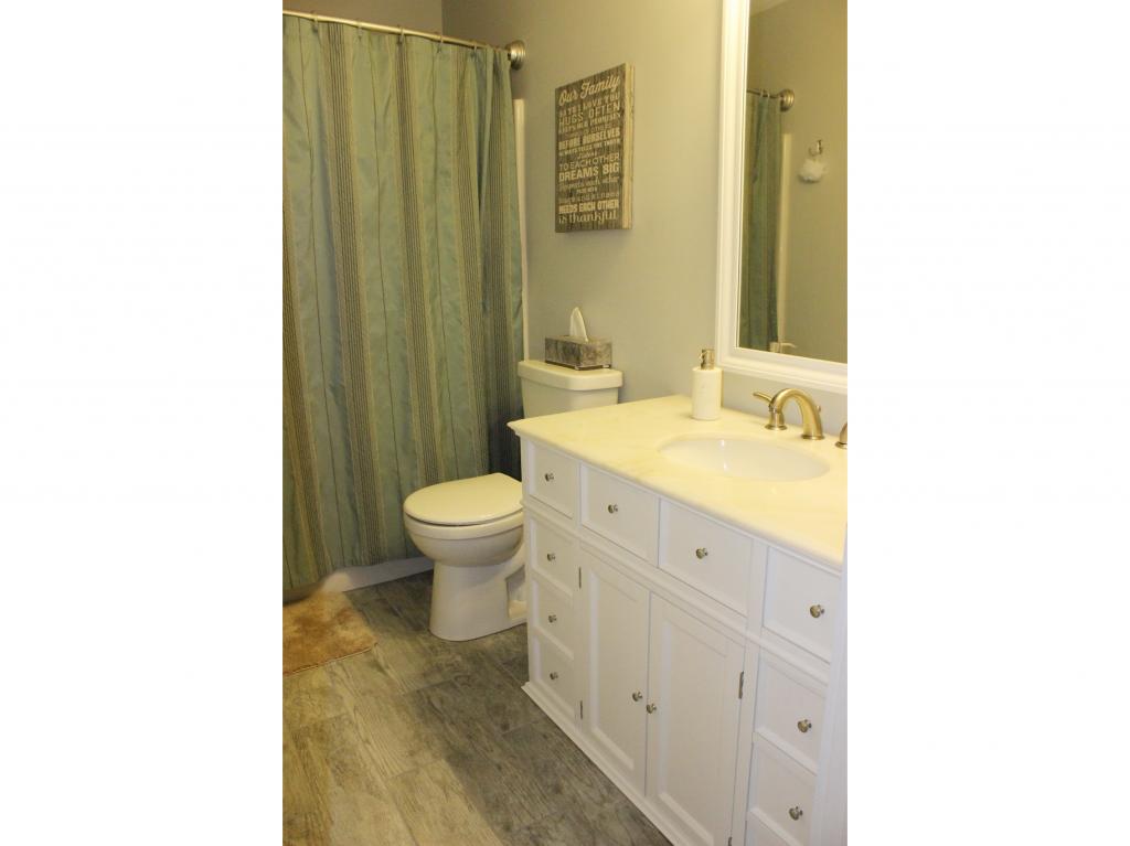 17 Granite Road, Unit 2 Lincoln, NH 03251 - Photo 16 of 28