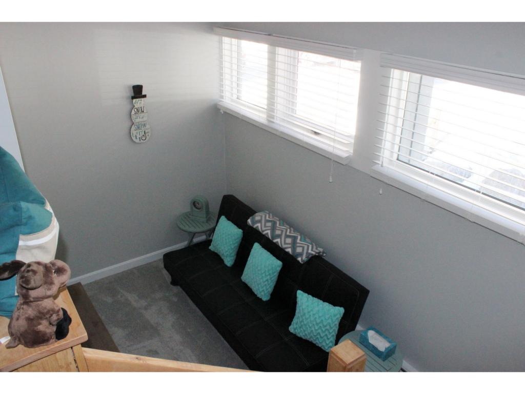 17 Granite Road, Unit 2 Lincoln, NH 03251 - Photo 19 of 28